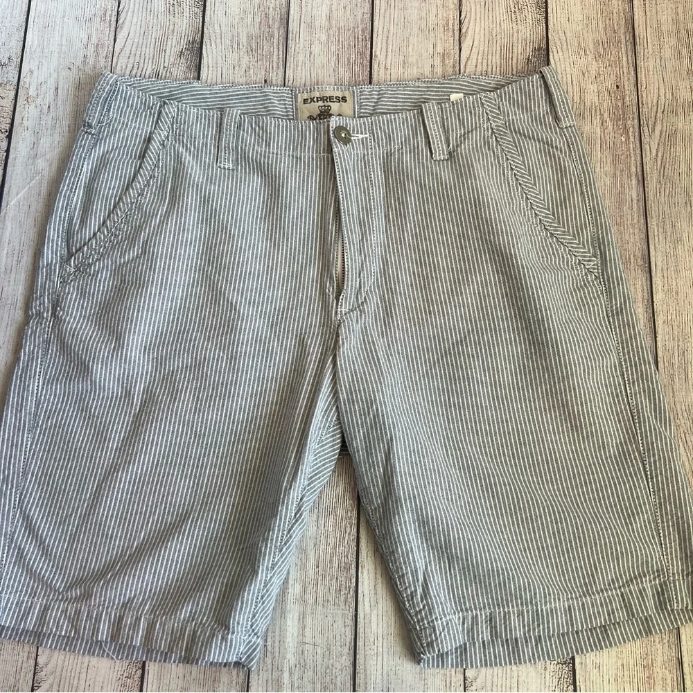 EXPRESS Conductor Striped Preppy Shorts 34